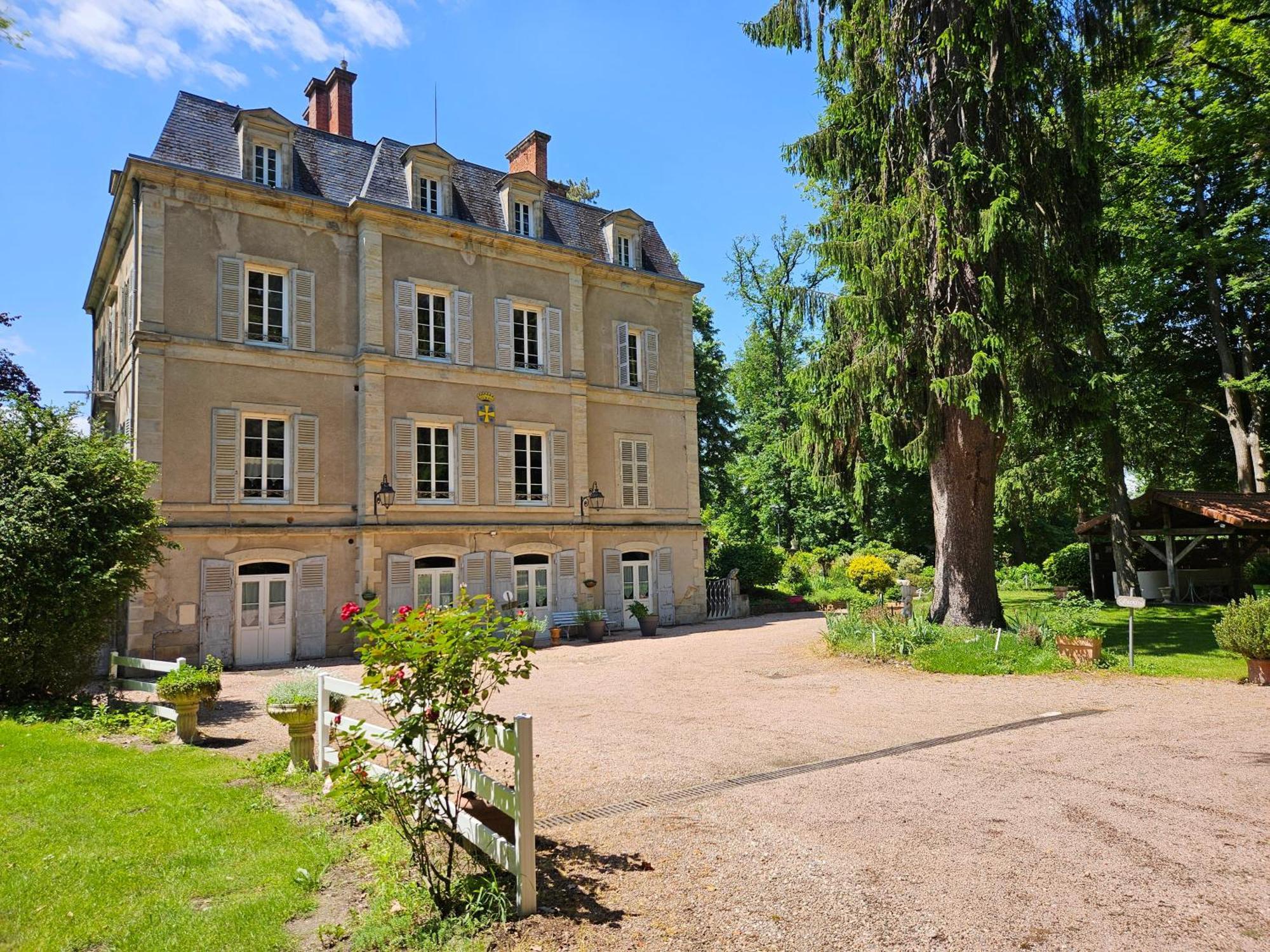 Chateau De Montsable Lezoux Экстерьер фото